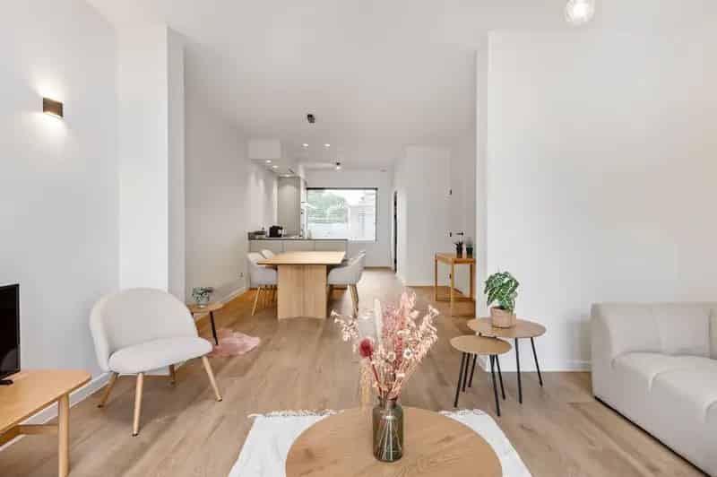 Huis te koop Schoten: Energiezuinige woning met laadpaal