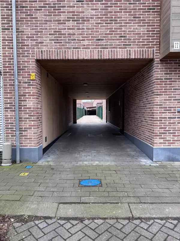 Koop overdekte parkeerplaats in Kieldrecht met uitstekende beveiliging