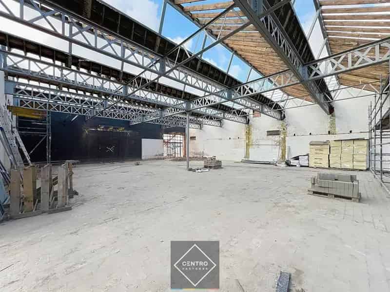 Kantoorgebouw te Koop Kortrijk