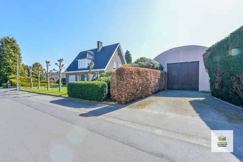 Ruime Villa te renoveren 4 slaapkamers Wingene