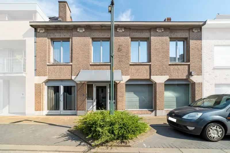 Huis te koop Pittem: Ruime woning met veel mogelijkheden