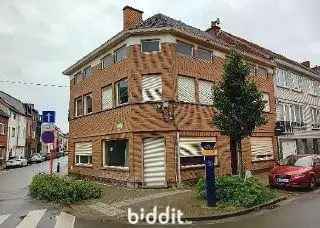 WONING MET AANPALENDE LOODS