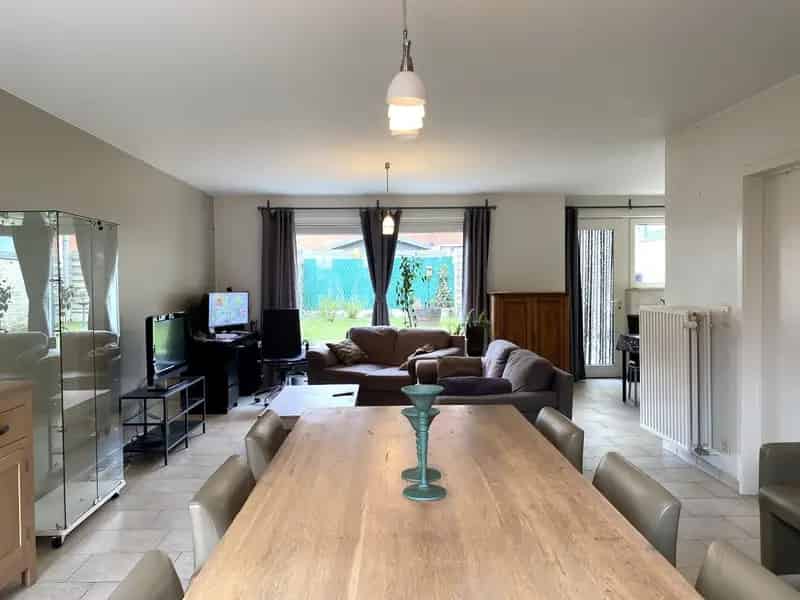 Centraal Gelegen Gezinswoning 3 Slaapkamers Tuin