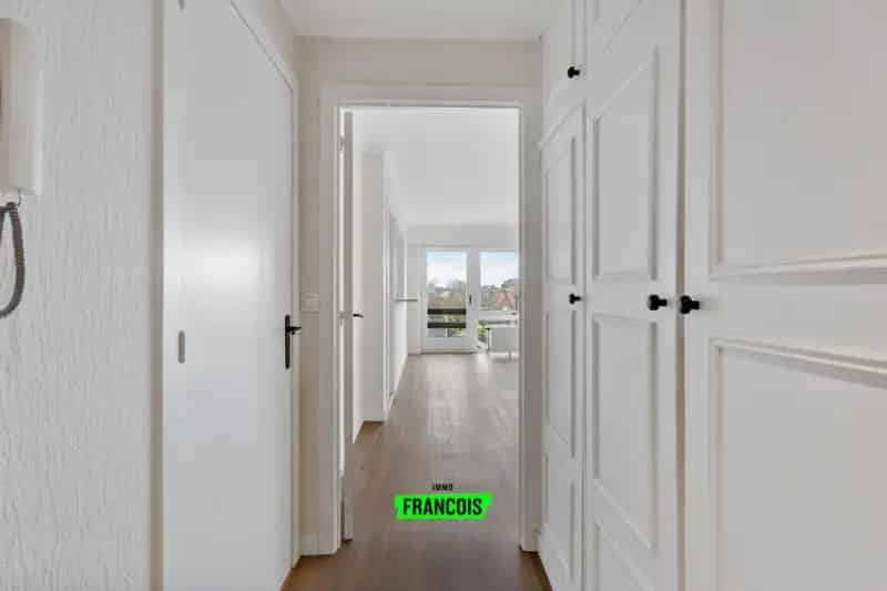 Gerenoveerd Appartement met Staanplaats Diksmuide
