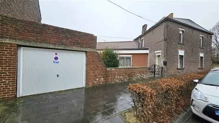 Huis te koop te renoveren 4 slaapkamers tuin garage