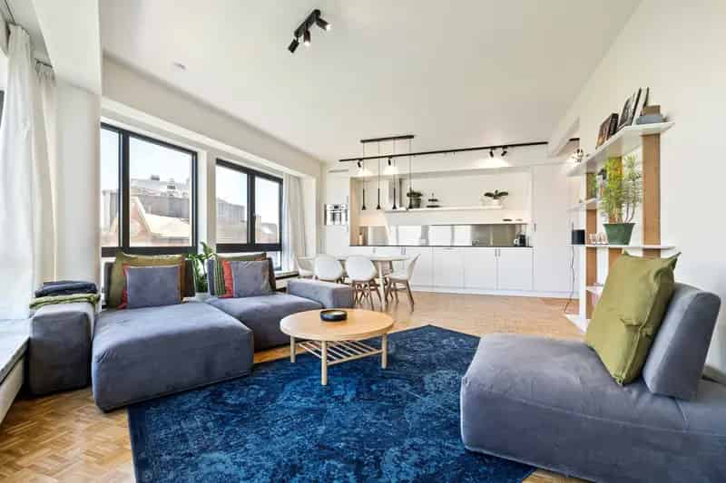 Lichtrijk Hoekappartement te Koop Antwerpen Zuid 104m²