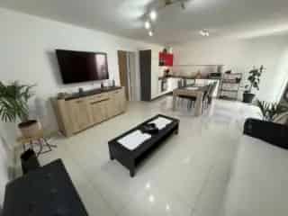 Appartement te koop Jumet 80m2 - 2 slaapkamers - Terras - Tuin