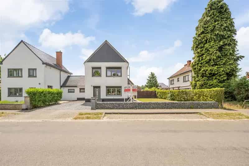 Huis te Koop As - 3 slaapkamers - Garage - Tuin