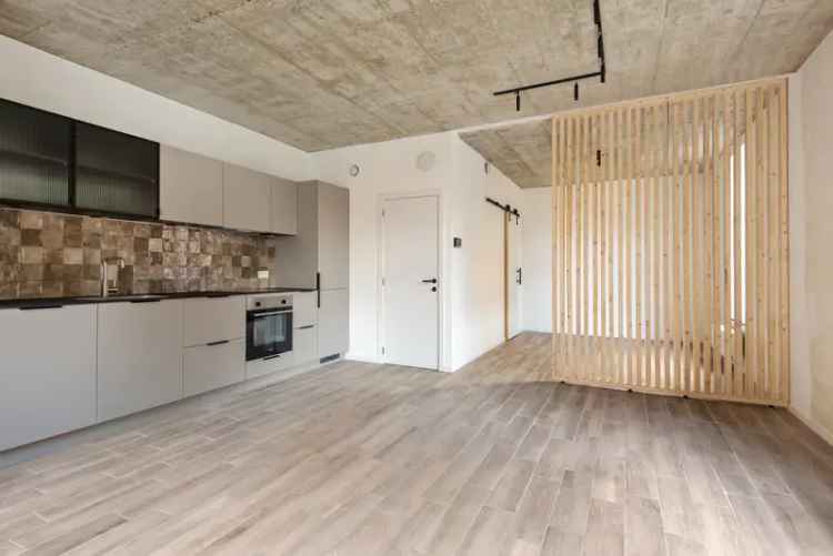 Te koop moderne studio in centrum Boechout met hoogwaardige afwerking