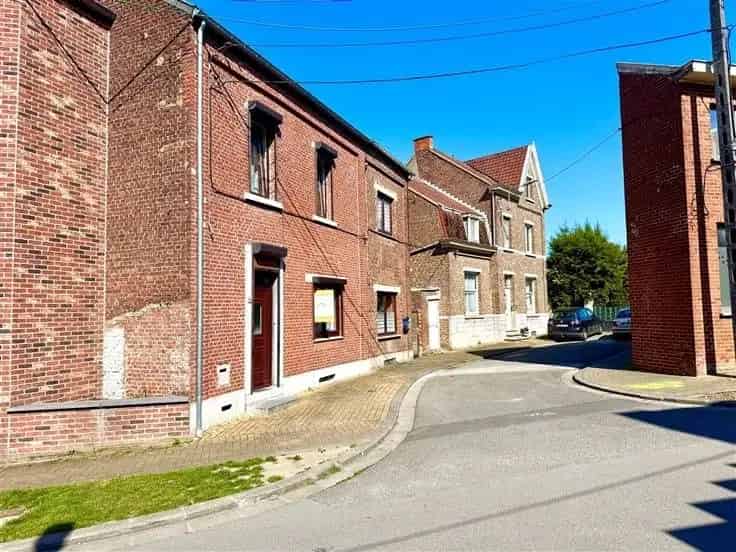 Huis Te Koop Carnières 280m² 4 slaapkamers Grote Tuin