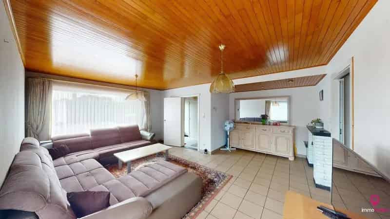 Te renoveren gezinswoning met 4 slaapkamers te Houthalen