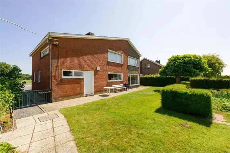 Te renoveren woning 5 slaapkamers Egem