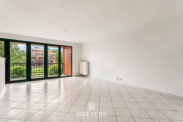 Lichtrijk appartement Hasselt Centrum - Ruim terras en groene tuin