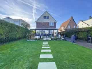 Villa te koop Diegem 5 slaapkamers grote tuin zwembad