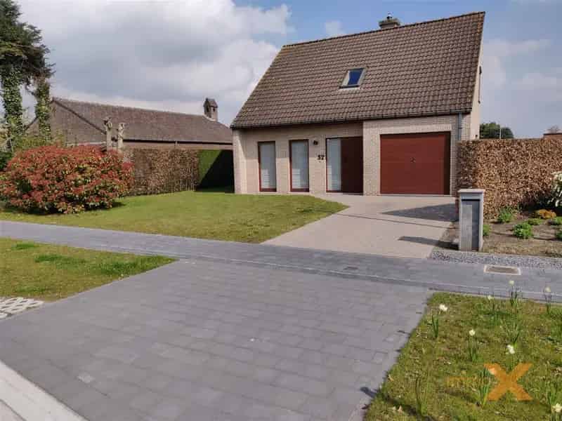 Huis te koop: Instapklare villa met 3 slaapkamers en garage
