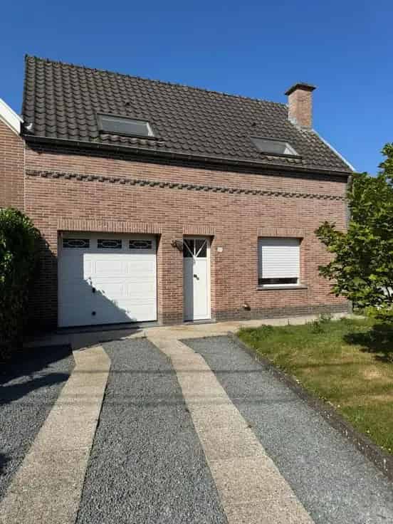 Huis Te Koop Hamme: 3 Slaapkamers, Tuin en Garage