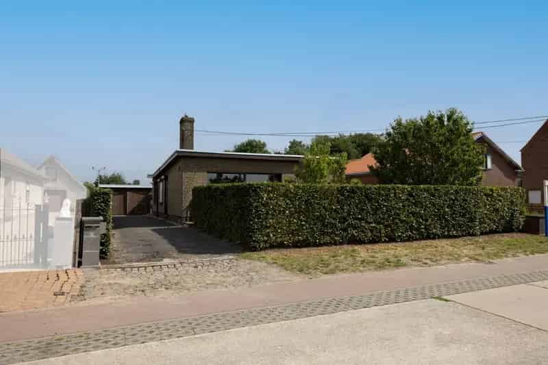 Landelijke Bungalow te huur met 2 slaapkamers en bijgebouwen