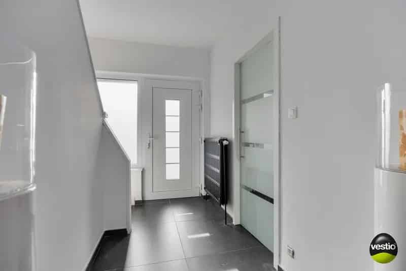 Ruime Rustig Gelegen Woning 3 Slaapkamers Bijgebouw 23a75ca