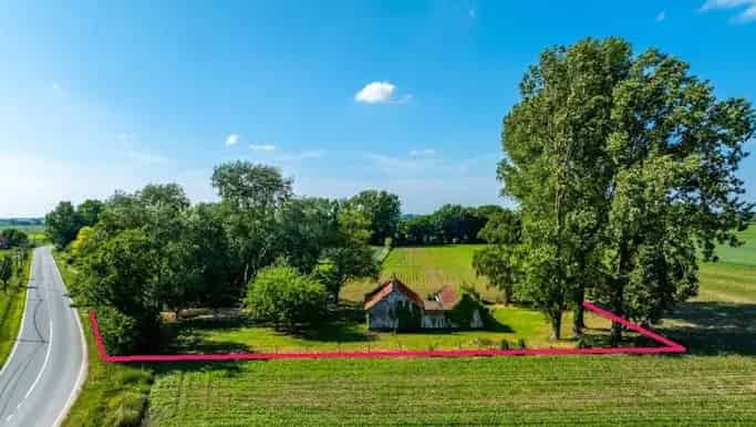Huis te Koop Ieper 1962m² bouwgrond