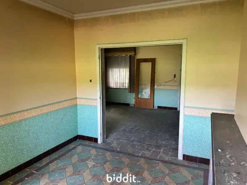 Hoeve met 9 ha Land te renoveren Moerbeke Waas