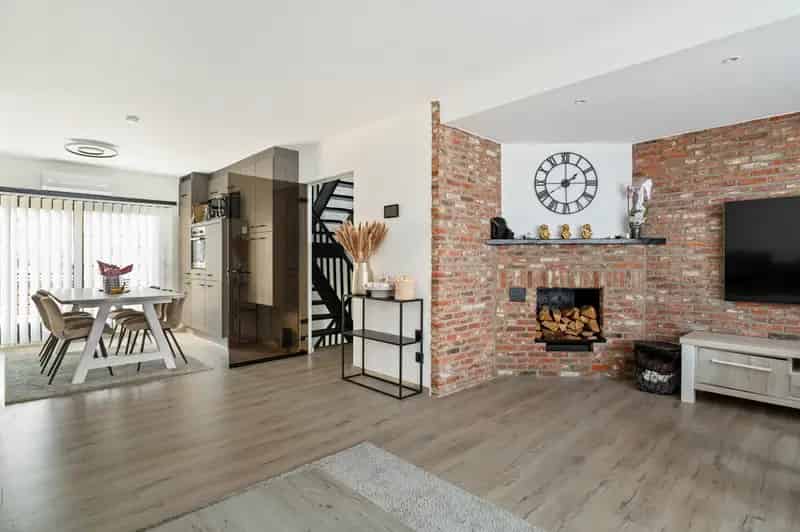 Huis te huur met garage en tuin 2-3 slaapkamers