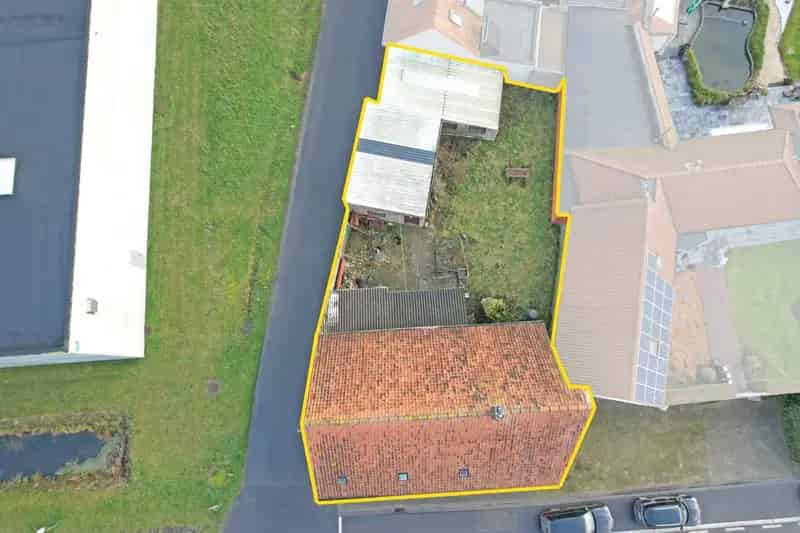 Gezellige woning te koop Hoogstade met zonnige tuin en garage