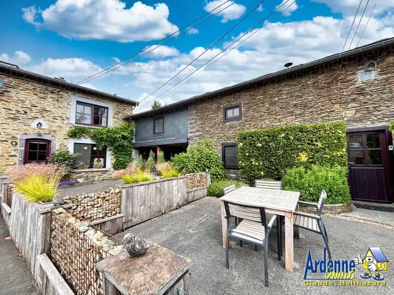 Boerderij te Lierneux: Rust, Comfort en Authenticiteit