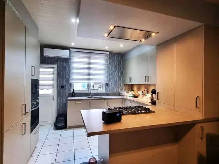 Huis Te Koop: 2 Slaapkamers, Tuin, Terras, Kelder