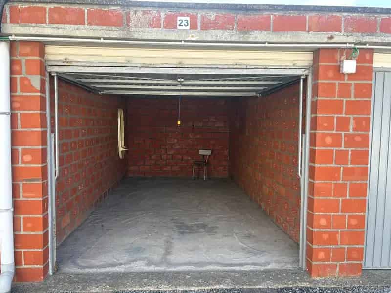 Garage te Koop