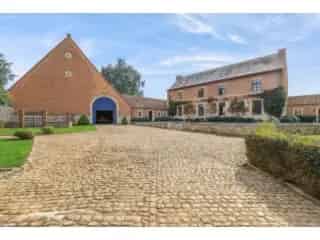 Fermette te koop - Ramillies - Kasteel met 7 slaapkamers en 4 badkamers