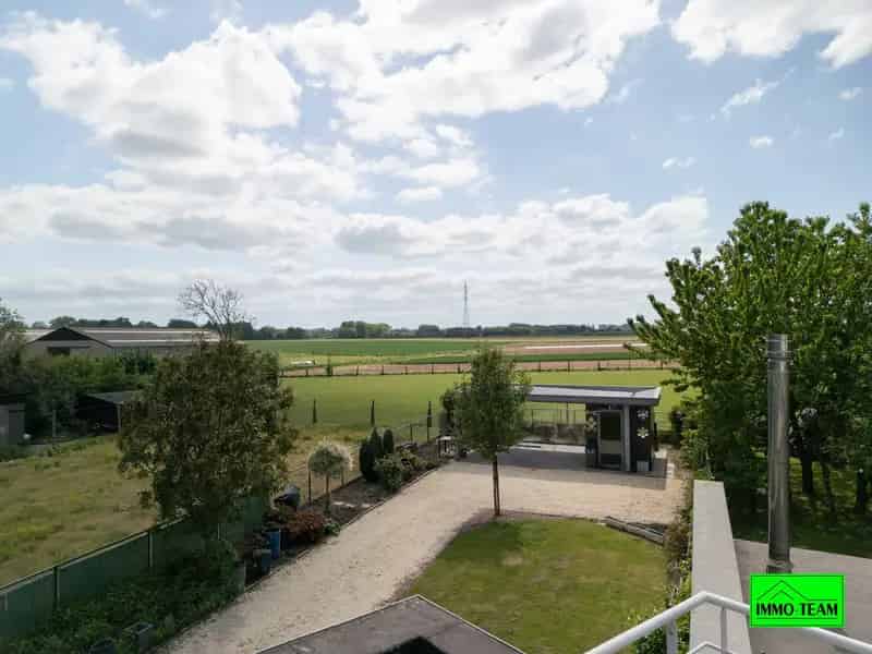 Ruime Veelzijdige Woning Nabij Centrum Ternat