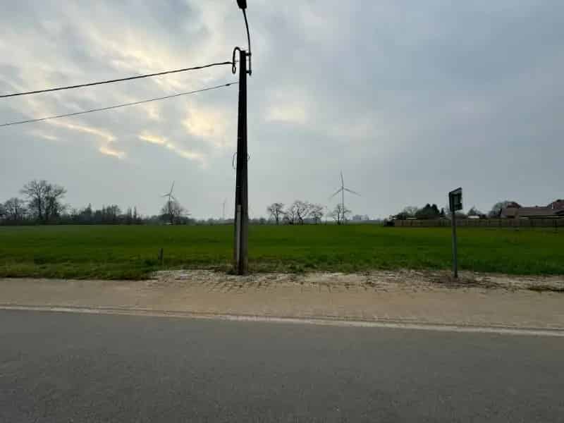 Bouwgrond 653m² in het groen