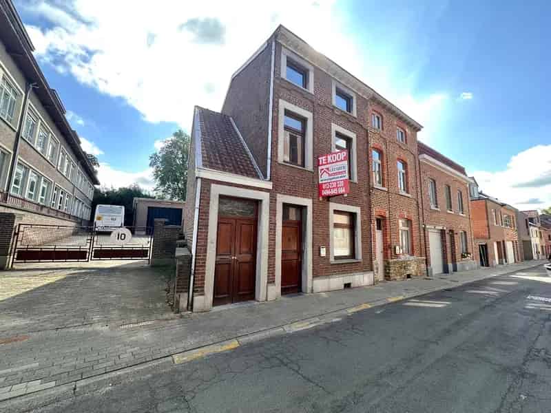 Huis te koop Tongeren: 4 slaapkamers, tuin en privé parking
