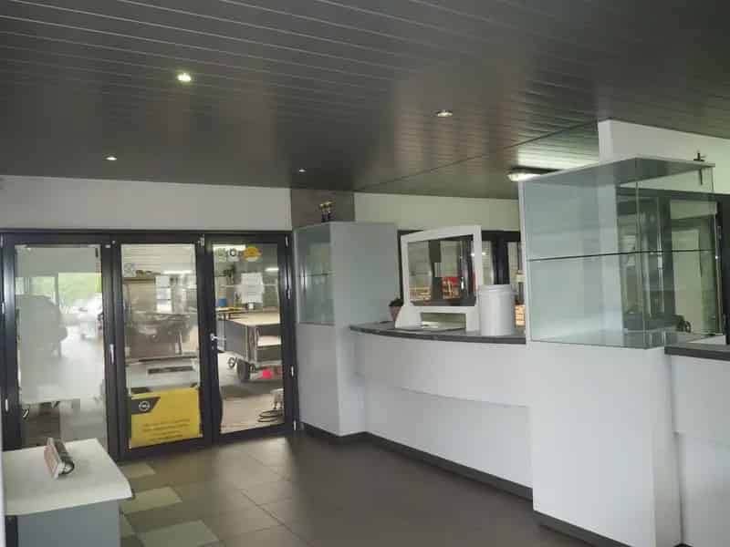 Polyvalent Bedrijfsgebouw Toplocatie