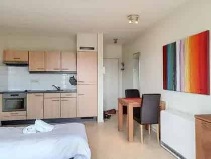 Modern Studio Nabij Diamant Station Schaerbeek