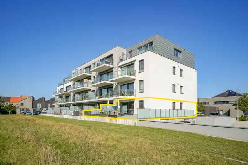 Appartement te huur 2 slaapkamers groot terras garage