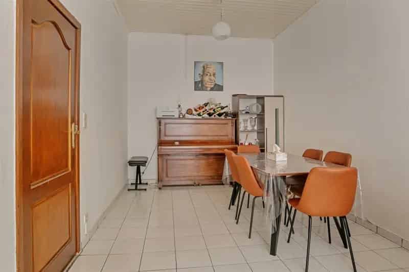 Huis te koop: 4 slaapkamers, 149m², rustige buurt