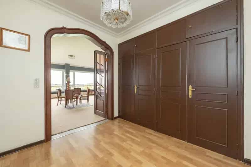 Zeer ruim dakappartement Antwerpen Mechelsesteenweg