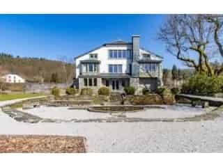 Villa te koop - 8 slaapkamers, zwembad, 4 hectare