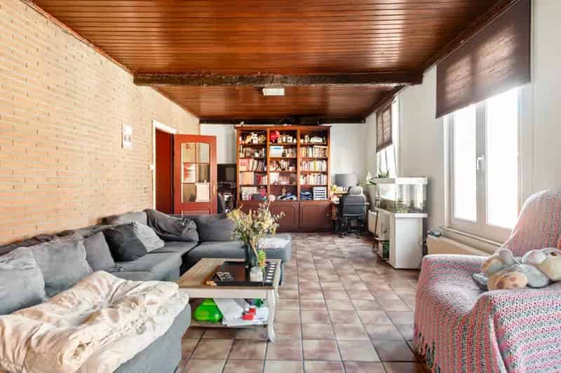 Ruim Duplex Appartement 4 Slaapkamers Schoten Te Renoveren