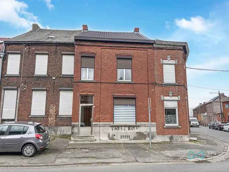 Huis te koop in centrum met tuin en garage