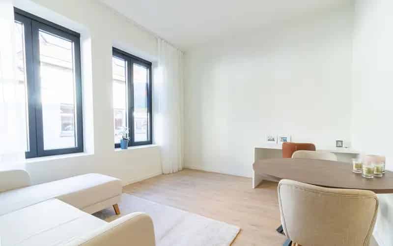 Appartementengebouw te Koop Leuven: 3x Appartement 41m² + Handelspand