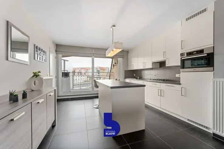 Appartement Te Koop Bredene: Ruim 3 Slaapkamers 2 Terrassen Nabij Strand
