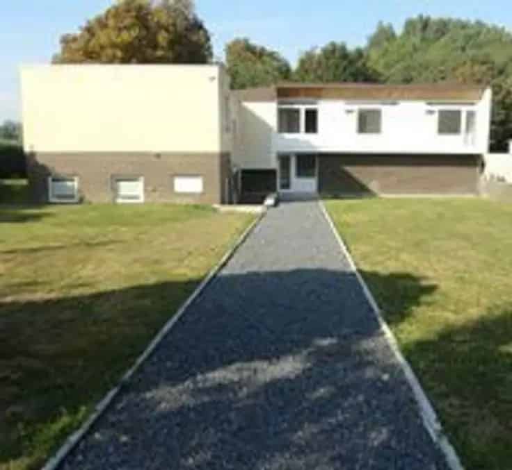 Appartementsblok Te Koop: 2 Woningen, 6 Slaapkamers, Garages & Parkeerplaatsen