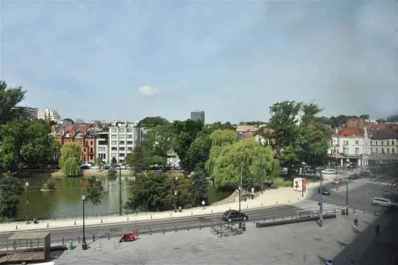 MAISON DE LA RADIO Kantoren te Huur vanaf 156m²