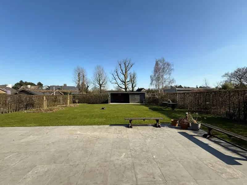 Instapklare Villa in Rustige Residentiële Buurt