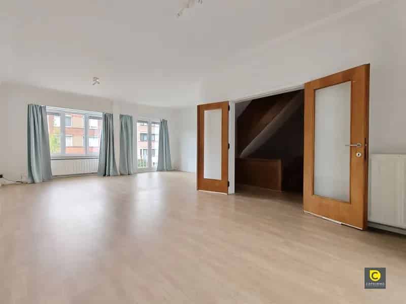 Bel-"etage 3 slaapkamers Volledig aanbod
