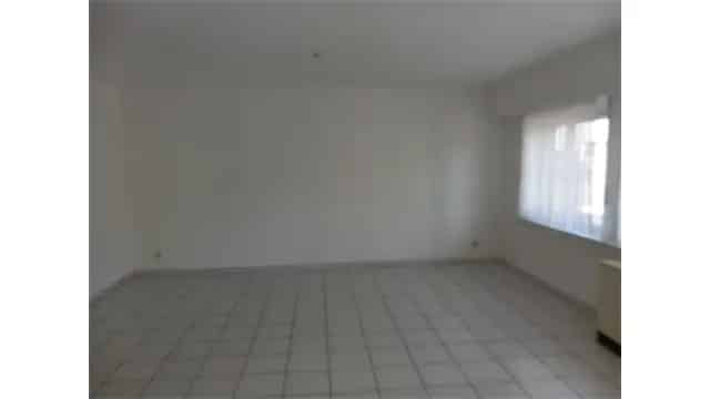 Gelijkvloers Appartement met Garage te Koop