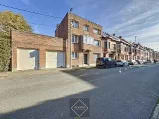 Industrie te koop Roeselare 7 slaapkamers magazijn 518m²