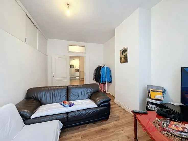Appartementsblok te Koop Nabij Gare du Midi